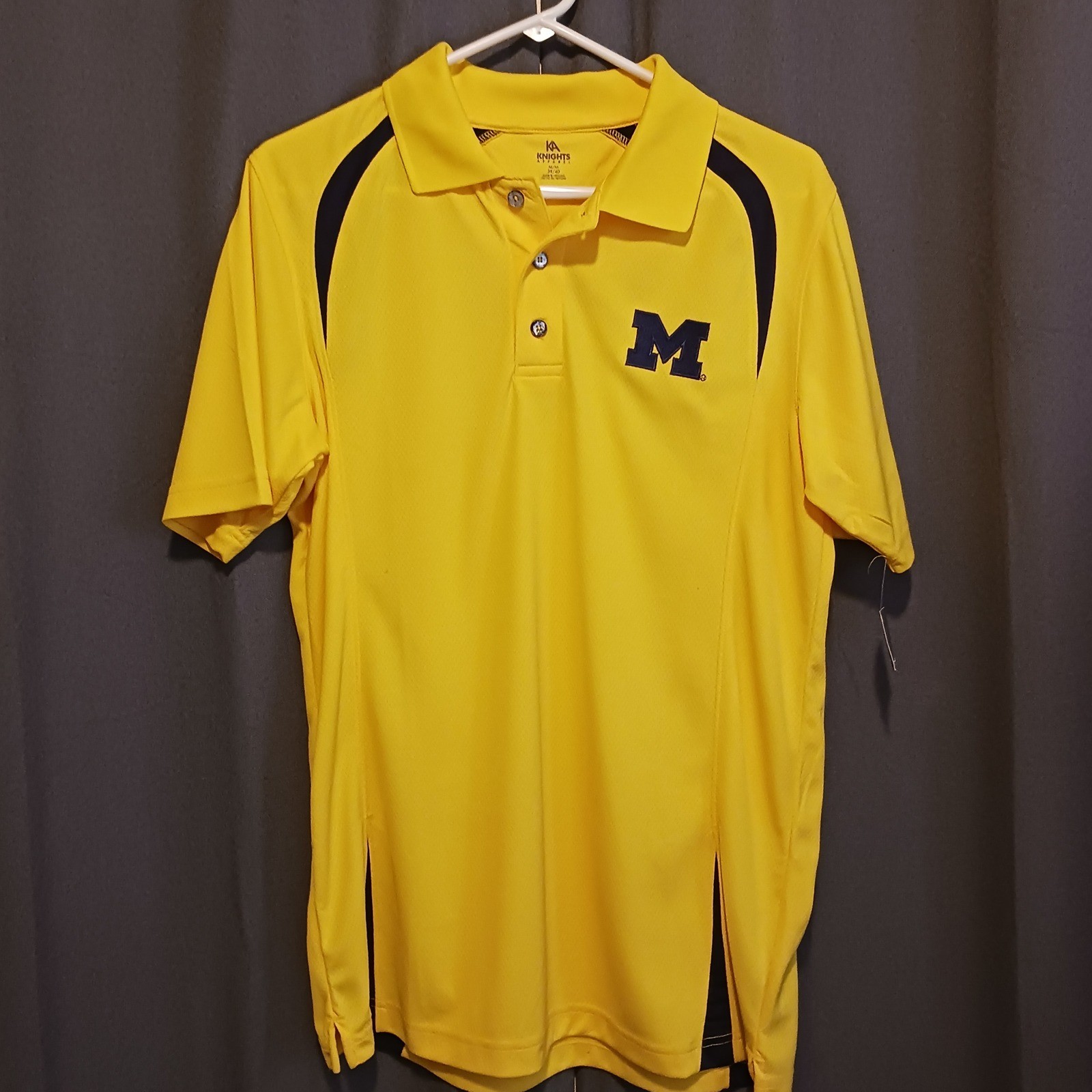 NWT Michigan Wolverines Knights Apparel NCAA Polo Shirt Mens Medium Yellow