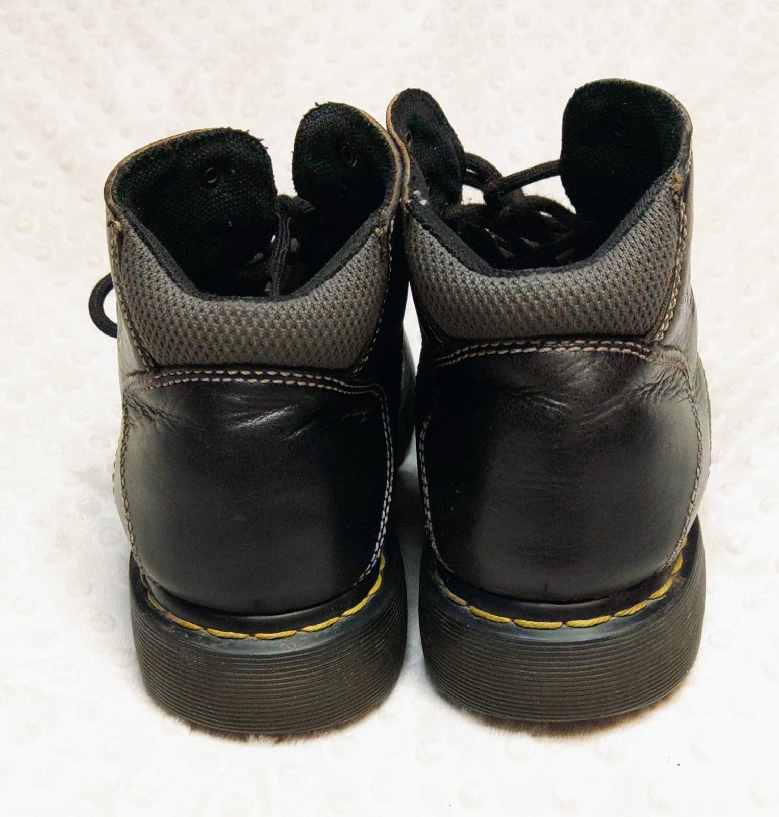 Dr. Martens VTG Air Wair 8A07 BLACK Ankle Lace Up M 8 W 7 Combat Boots None Slip