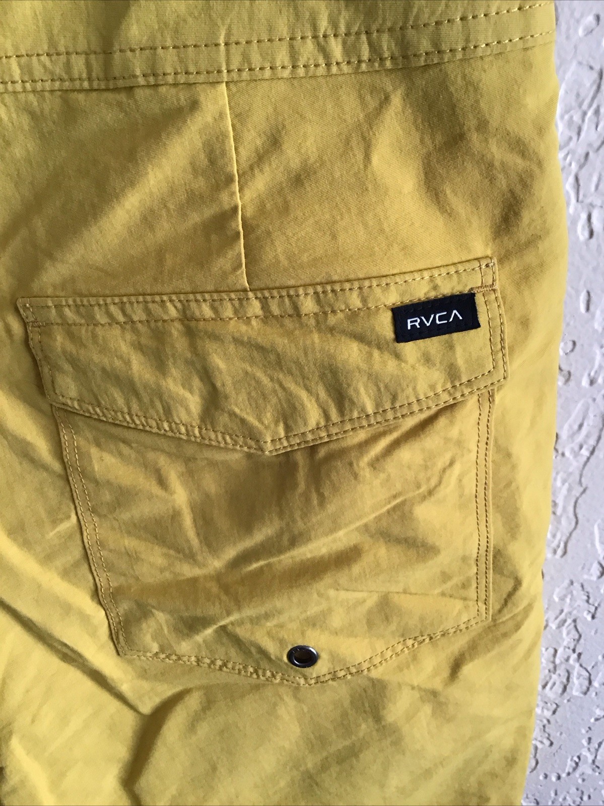 RVCA Size Medium Men’s Board Shorts Swim Trunks Golden / Yellow Color New UM