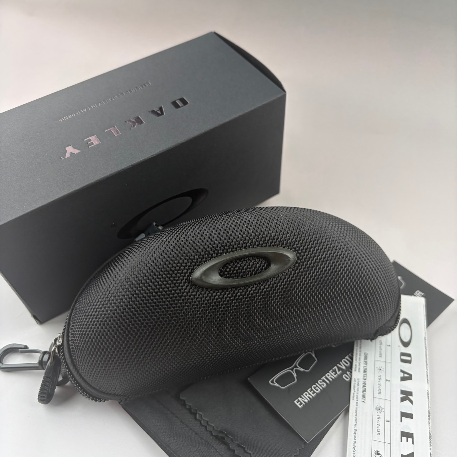 Oakley Flak Sunglasses Matte Black Frame Black Lens