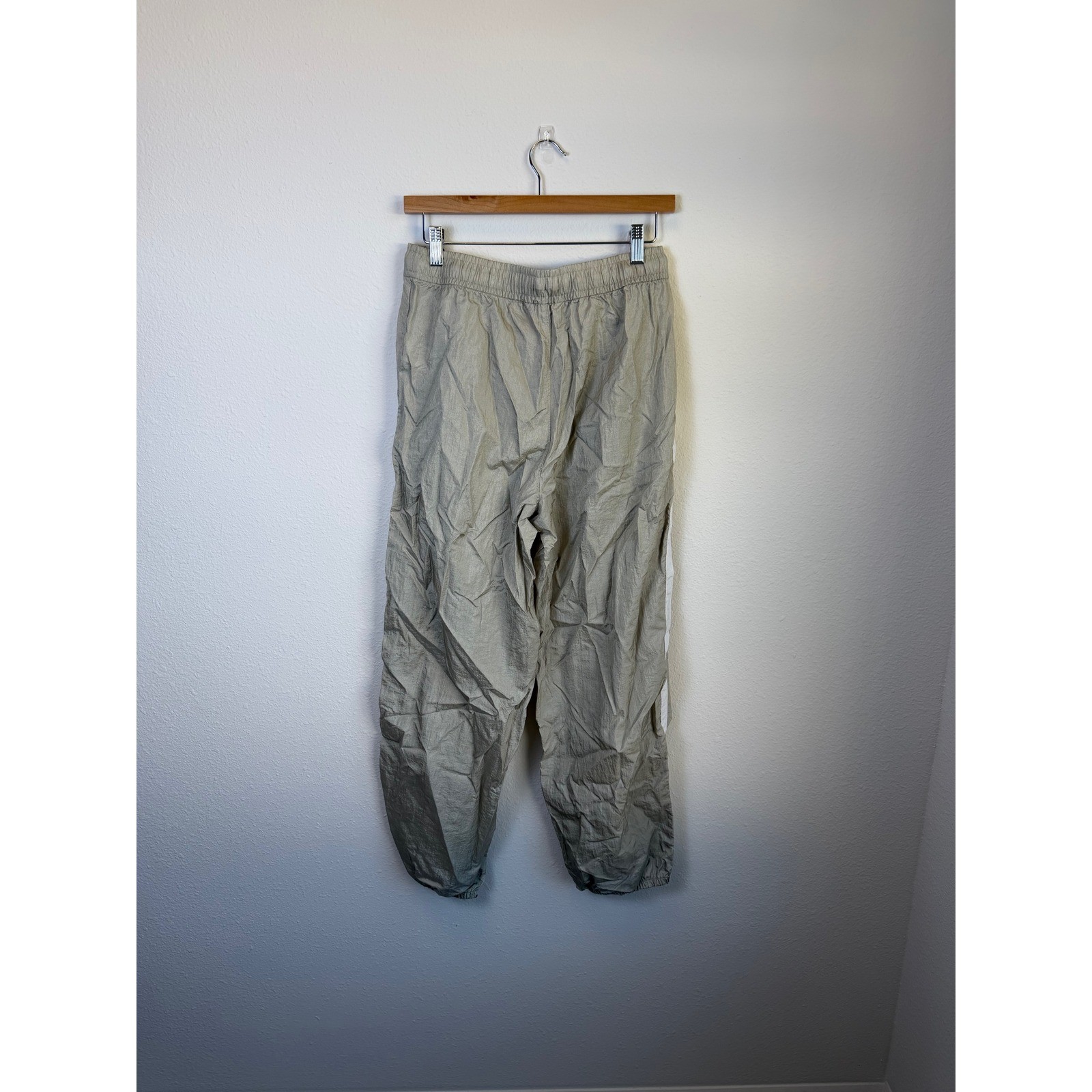 Athleta 100% Nylon Track Pant Joggers Womens Small Running Outdoors Khaki