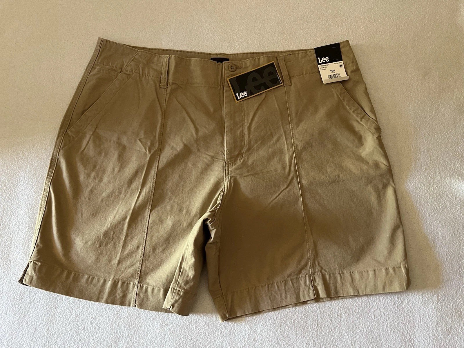 Women’s Lee Mid Rise Bermuda Shorts Wheat Size 18W