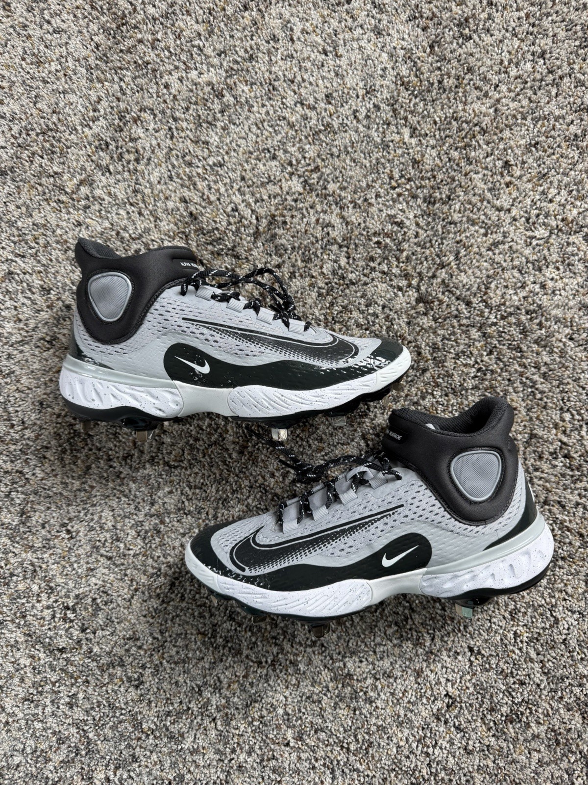Nike Alpha Huarache Elite 4 Mid Metal Baseball Cleats Mens SZ 9 Gray DJ6520-002