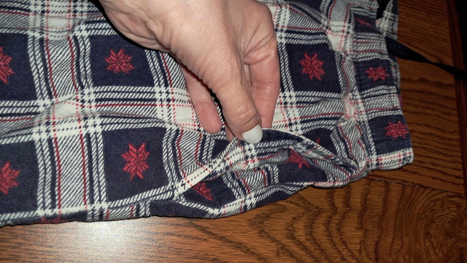 His Pajama Pants Snow Flakes Red and Blue Size Med Pajama Pants