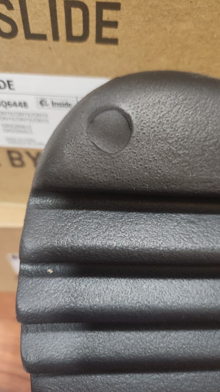 Authentic Adidas Yeezy Slide ONYX HQ6448 size 9/10/11/12
