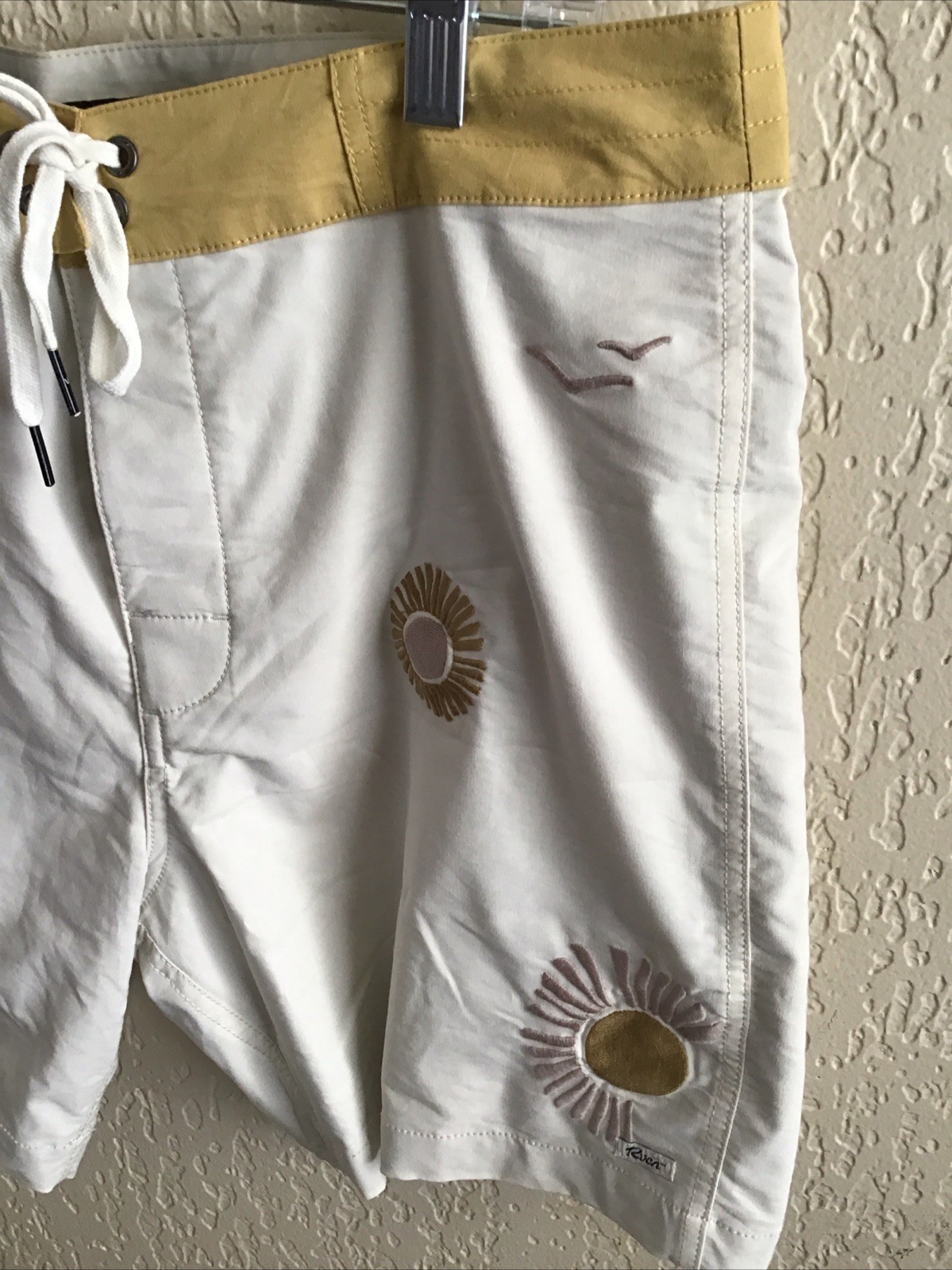 RVCA Size Medium Men’s Board Shorts Swim Trunks Palm Trees, Sun New UM