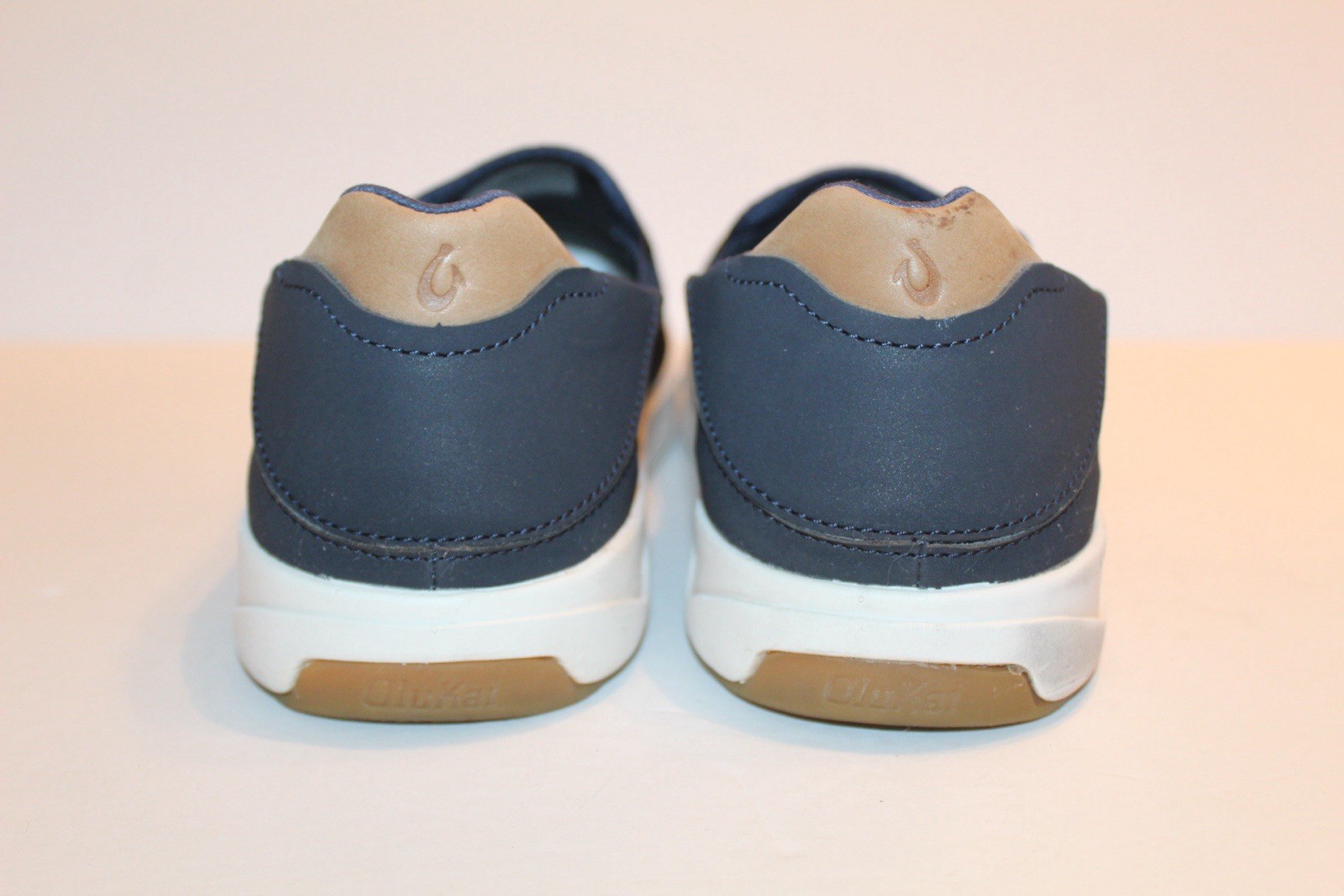 OluKai Lae‘ahi Nui Men’s Slip On Sneakers Coastal Trench Blue Tan Size 11.5