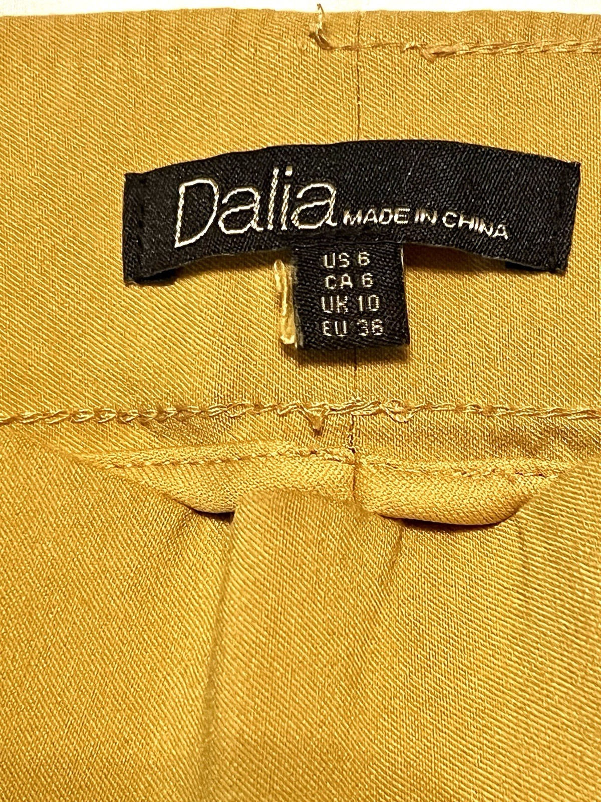 Dalia Yellow Dress Pants Straight Leg Flat Front Zipper Women’s Solid -Size 6