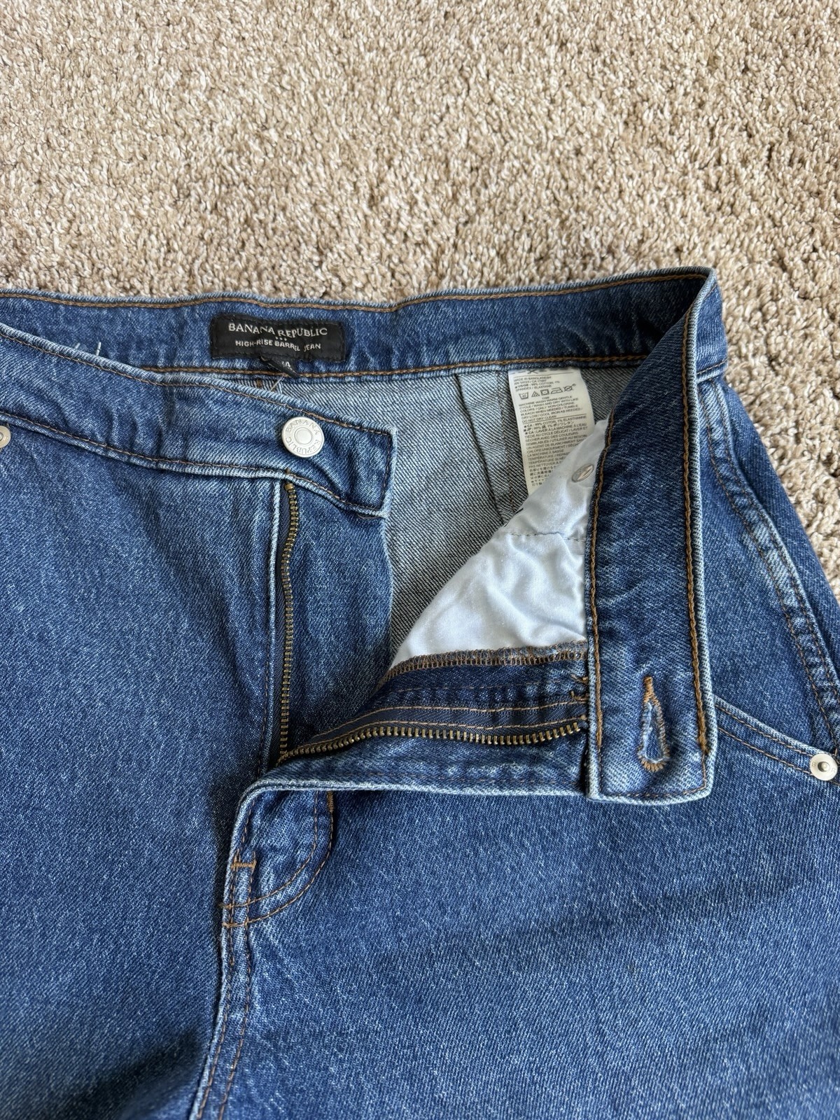 Banana Republic Factory High Rise Barrel Leg Jeans 27/4 NEW Medium Wash Fall