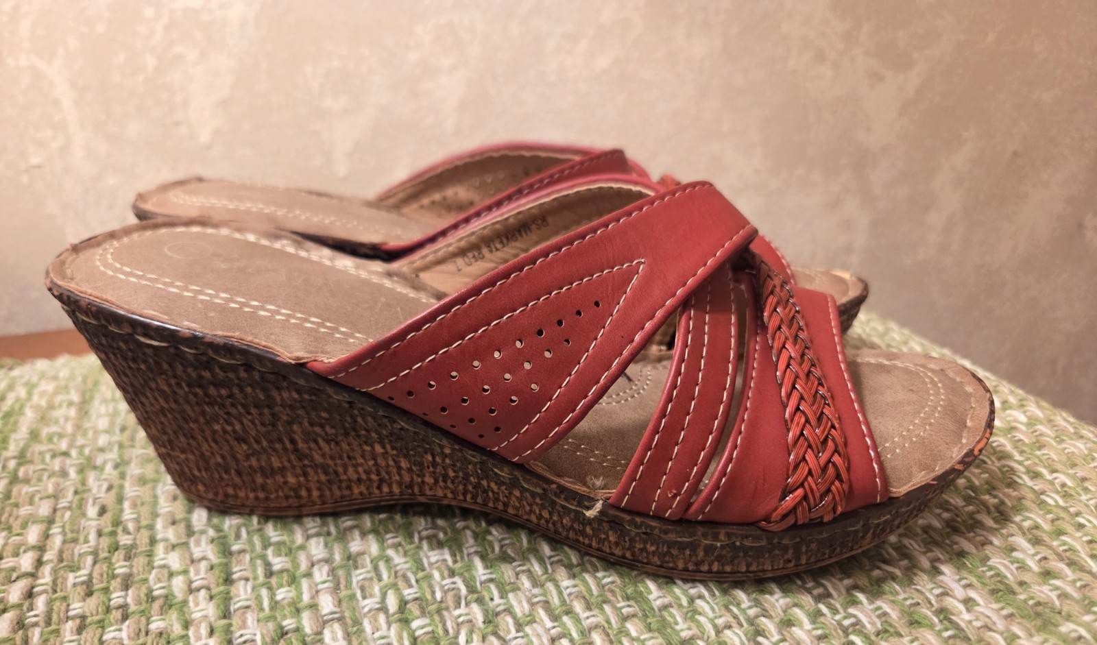 Patrizia by Spring Step “Shara” red wedge slide WOMENS SIZE 7 sandals.