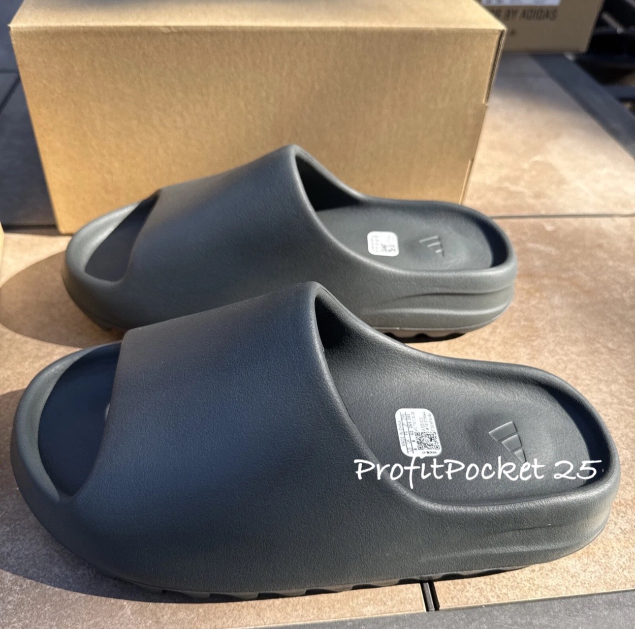 Yeezy Black Onyx Sandal Slides Size 7