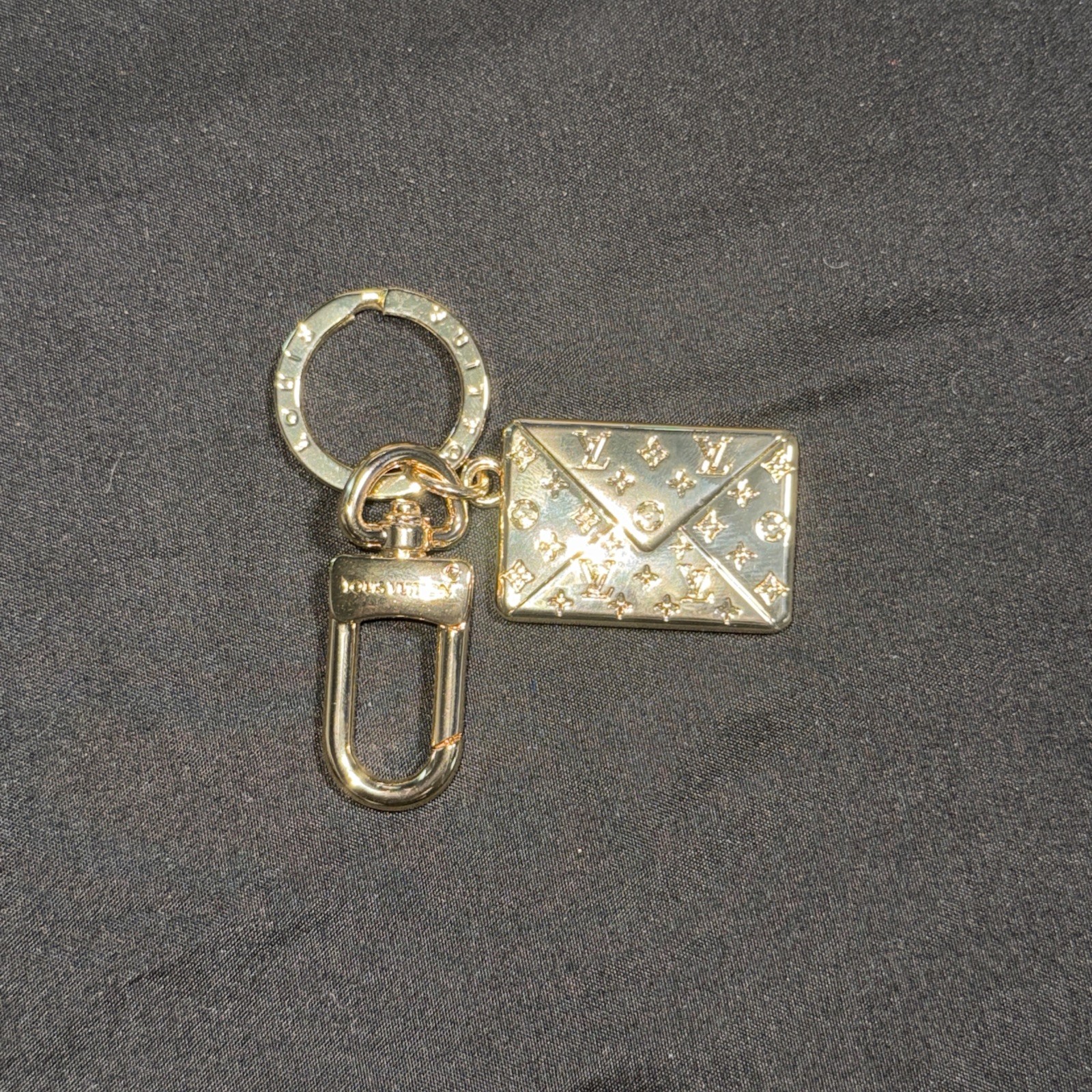 LOUIS VUITTON Envelope Gold Plated metal Charm Keychain Keyring w/Box