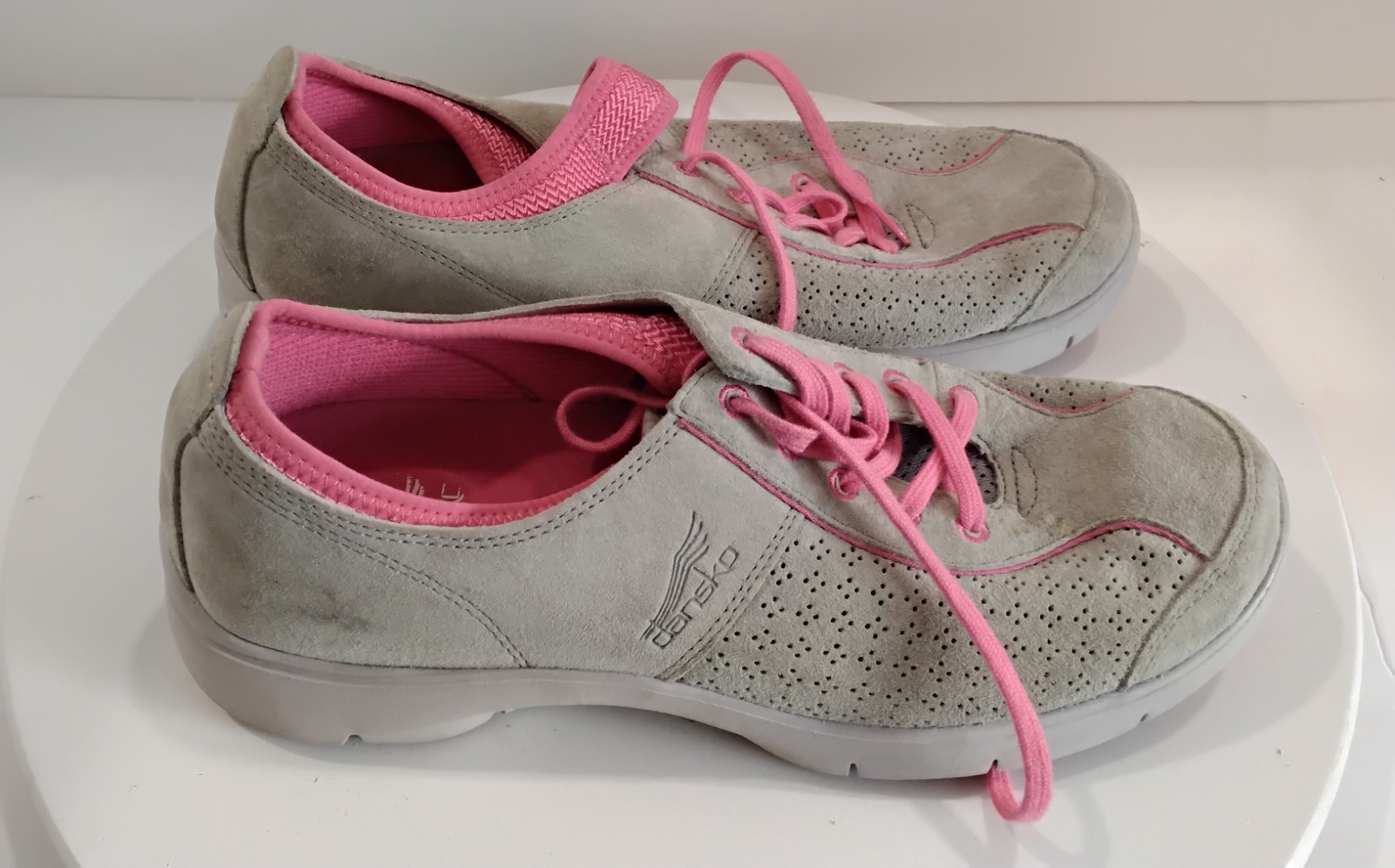 Dansko Elise Sneakers Womens EU 40 US 9.5 Taupe Gray Pink Suede Comfort Shoes