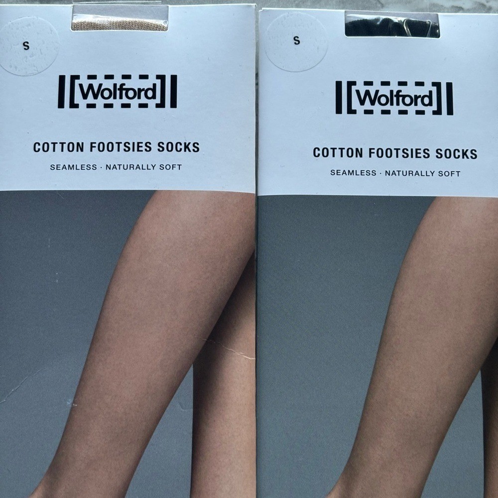 NEW Wolford Cotton Footsies Socks – 3 pair. One in Sisel and two in Black. Sz S
