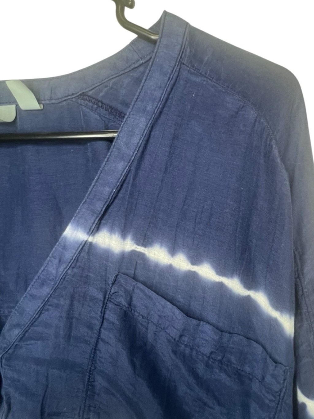 Athleta Silk Blend Blue And White Tie Dye Button Front Long Sleeve Tunic Blouse