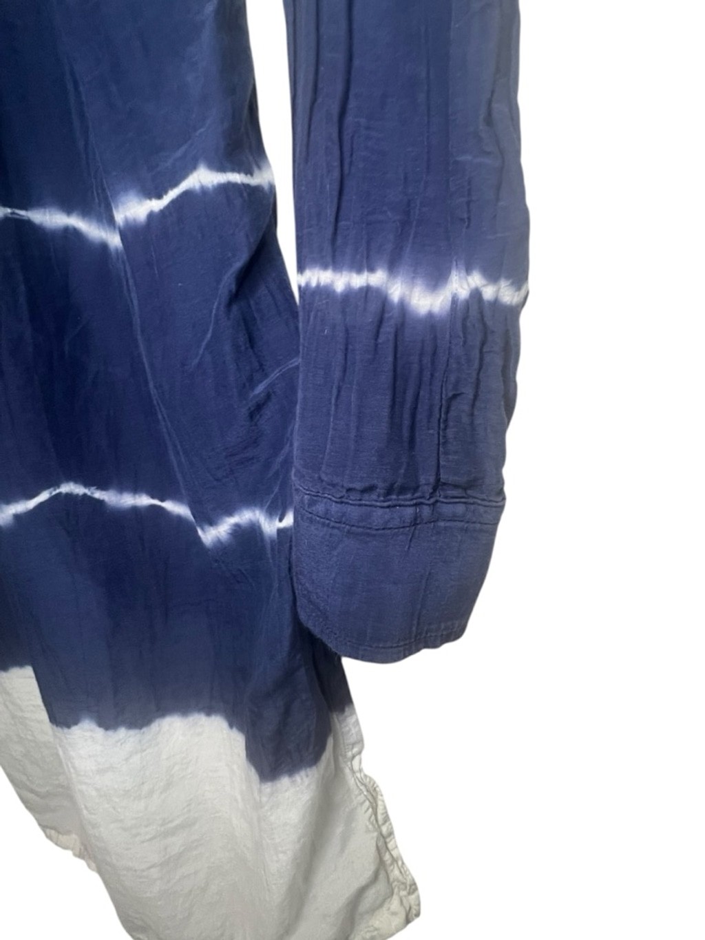 Athleta Silk Blend Blue And White Tie Dye Button Front Long Sleeve Tunic Blouse