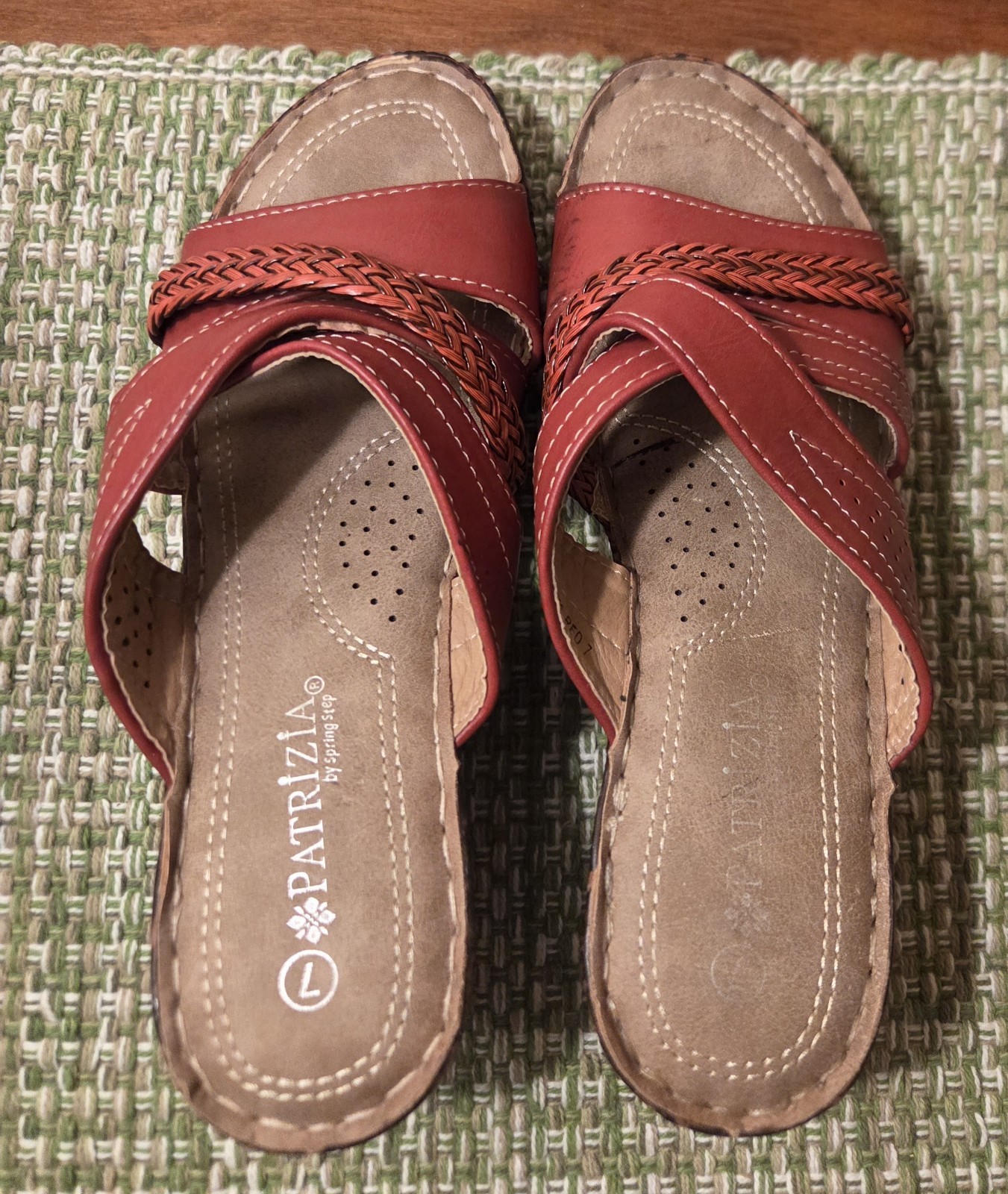 Patrizia by Spring Step “Shara” red wedge slide WOMENS SIZE 7 sandals.