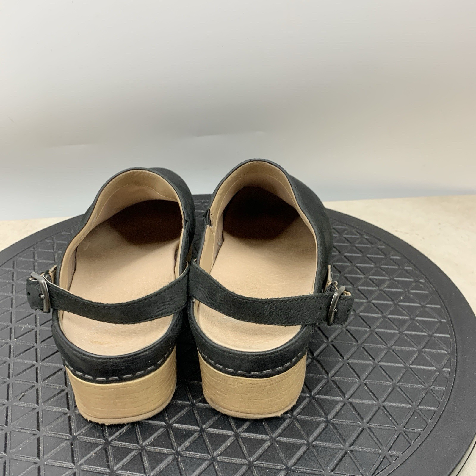 Dansko Berry Clogs Women 38 Size 7.5 8 Shoes Black Leather Slip On Low Heel