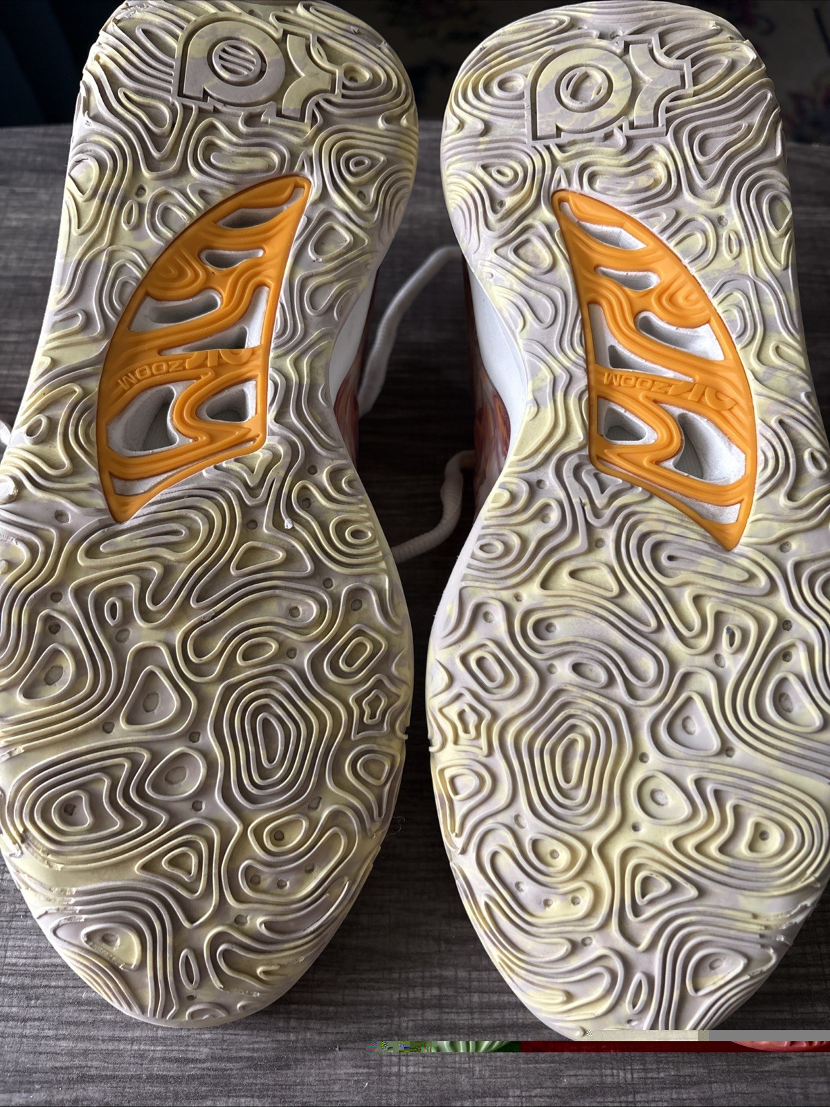 Men’s Size 10 – Used Only On The Courts Inside