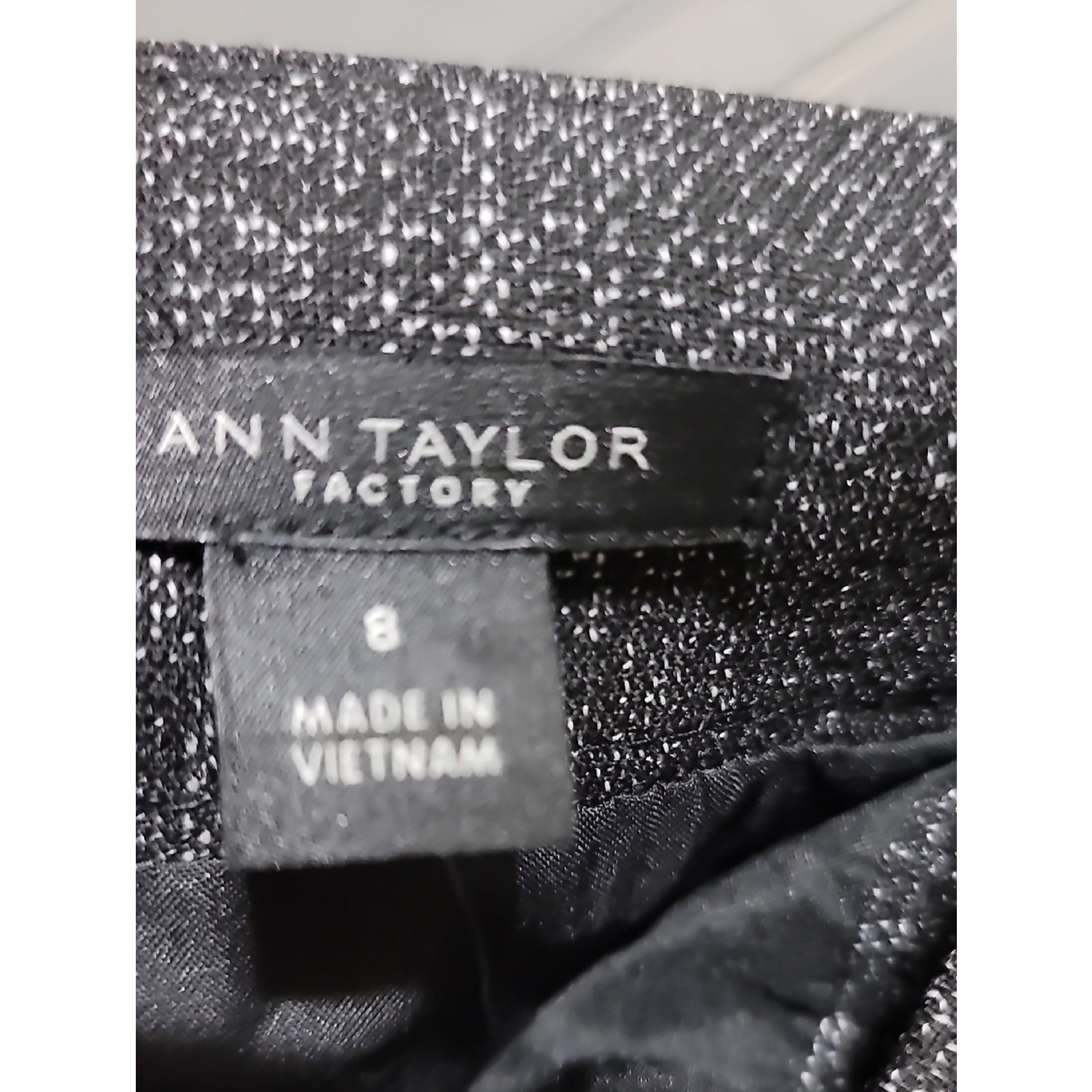 Ann Taylor Factory Charcoal Gray Pencil Skirt Size 8. NWT