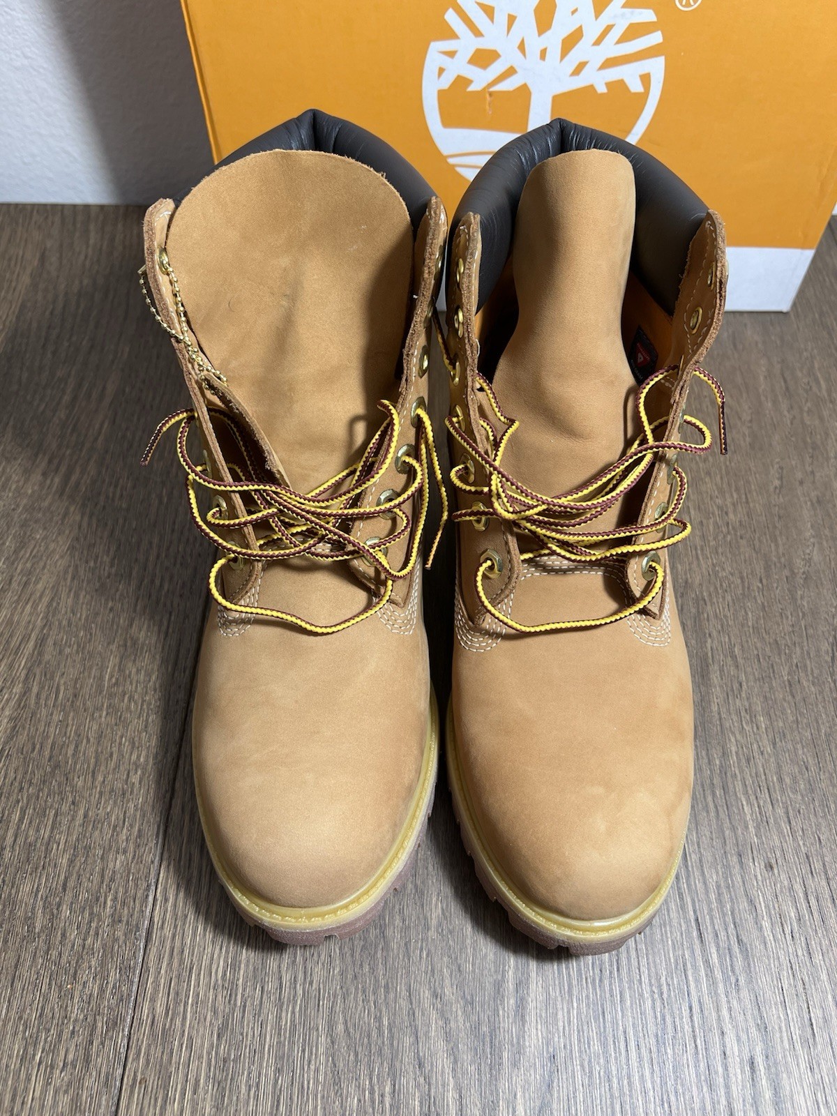 Size 9 – Timberland 6 Inch Boot Wheat Nubuck Premium TB010061-713 (Tried On)